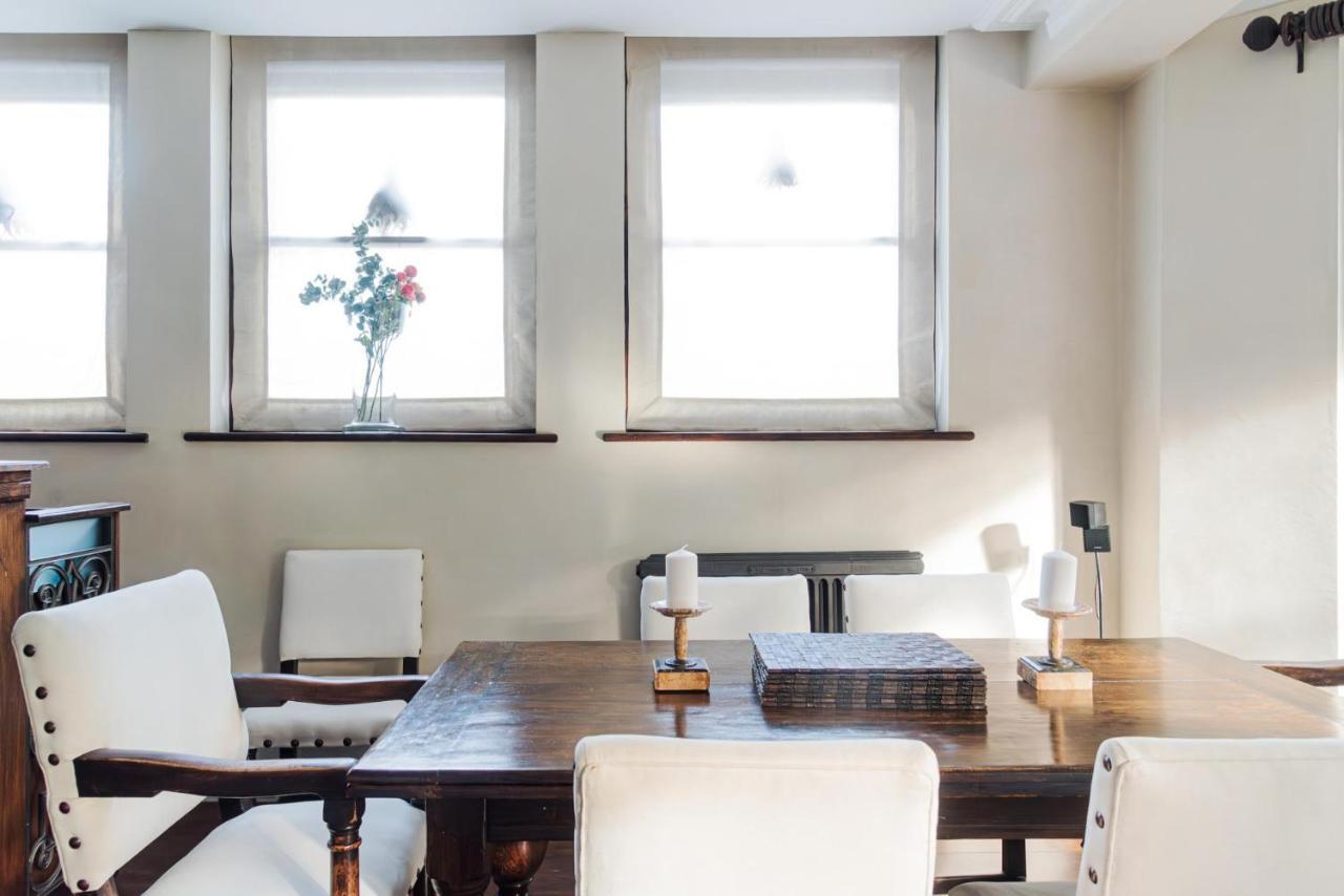 A Chelsea Retreat - 2 Bedroom With Garden And Parking Лондон Экстерьер фото