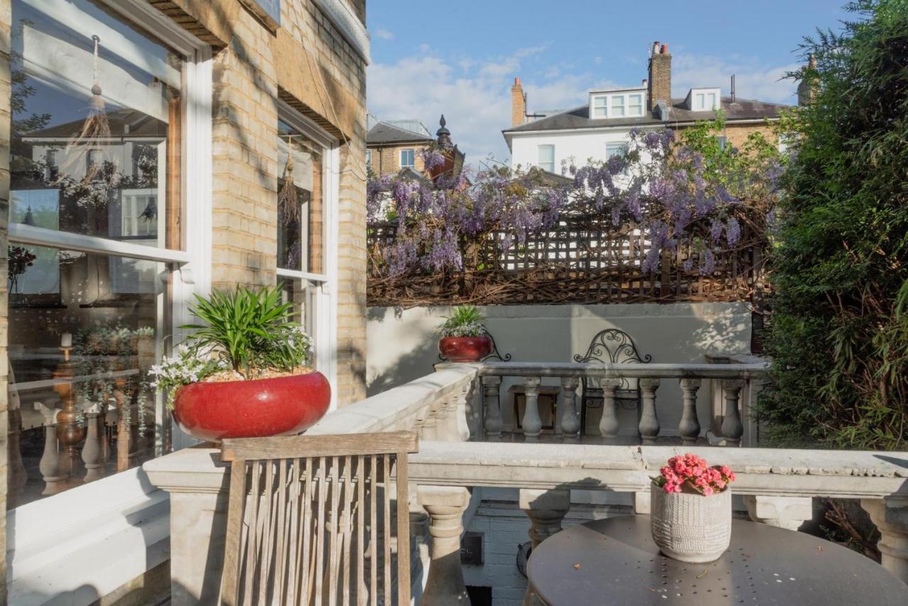 A Chelsea Retreat - 2 Bedroom With Garden And Parking Лондон Экстерьер фото